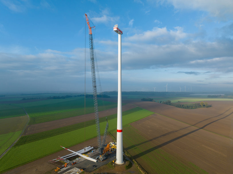 Der LR 11000 von Liebherr packt’s: höhere Windturbinen und schwerere Gondeln